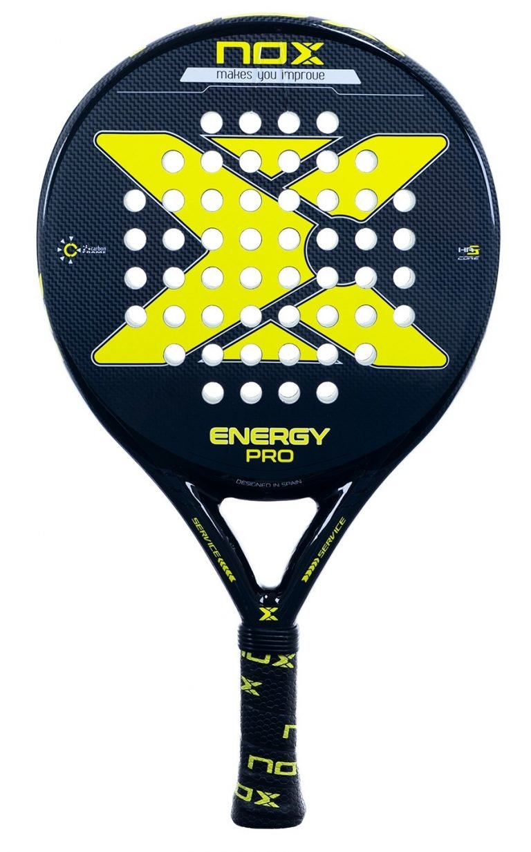 NOX Energy Pro är ett rund och skonsamt padelracket som passar perfekt om man har problem med padelarmbåge, tennisarmbåge. Det är mjukt och snällt att spela med.