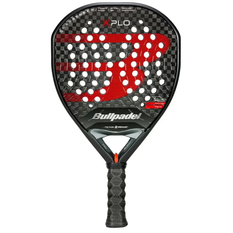 Bullpadel XPLO är ett av de bästa offensiva padelracken. Det är Bullpadels mest kraftfulla modell någonsin, vilket säger mycket.