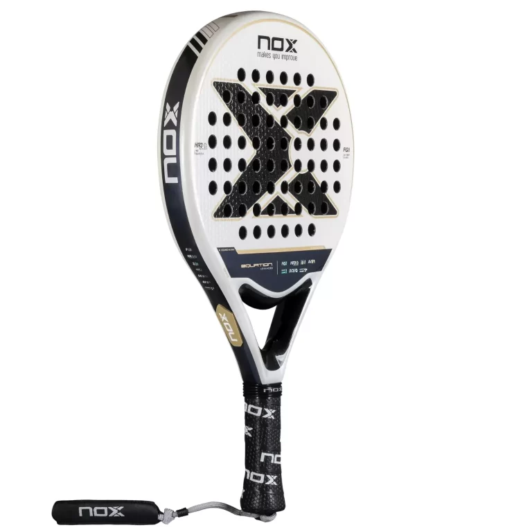 NOX Equation är ett budget padelracket som är bäst i test bland billiga padelrack.