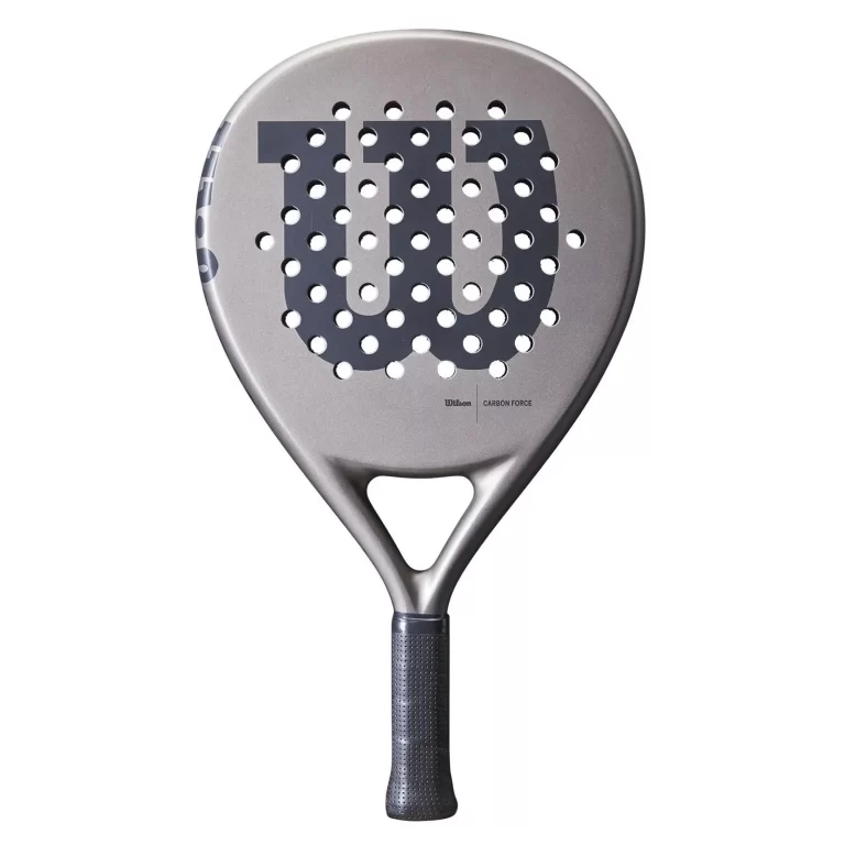 Wilson Carbon Force V2 är ett bra och billigt padelrack med mycket fart i.