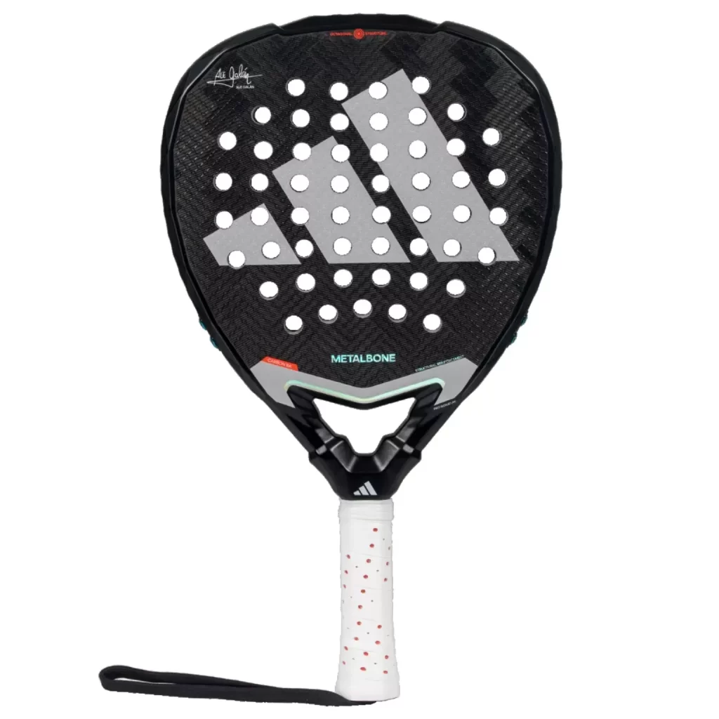 Adidas Metalbone 3.4 är Ale Galans racket under säsongen 2025.