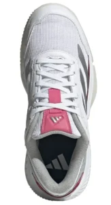 Adidas CourtQuick vinner budgetklassen i vårt damskor för padel bäst i test.